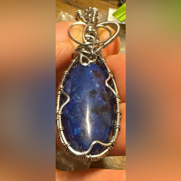 Beautiful Blue Lapis Pendant with Sterling Silver Wrap (jewelers grade wire) - Picture 6 of 16